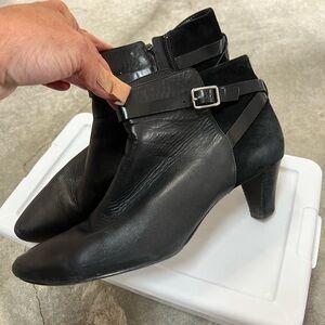Cole Haan Black Leather Ankle Boots Size 10